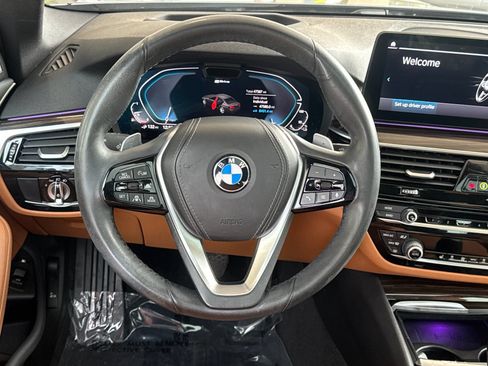 Used 2021 BMW 530e xDrive w/ Premium Package AWD/4WD image 14