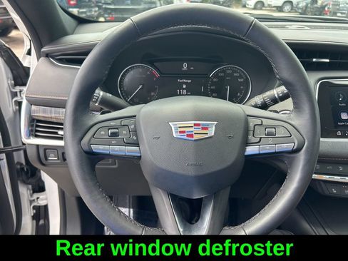 Used 2022 Cadillac XT4 Premium Luxury w/ Enhanced Visibility Package FWD image 18