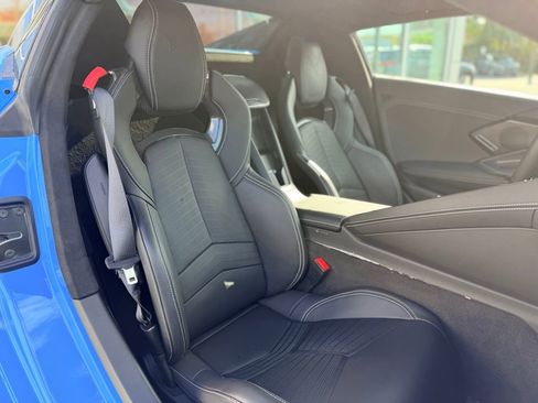 Used 2024 Chevrolet Corvette Stingray Premium Conv w/ Stealth Interior Trim Package image 17