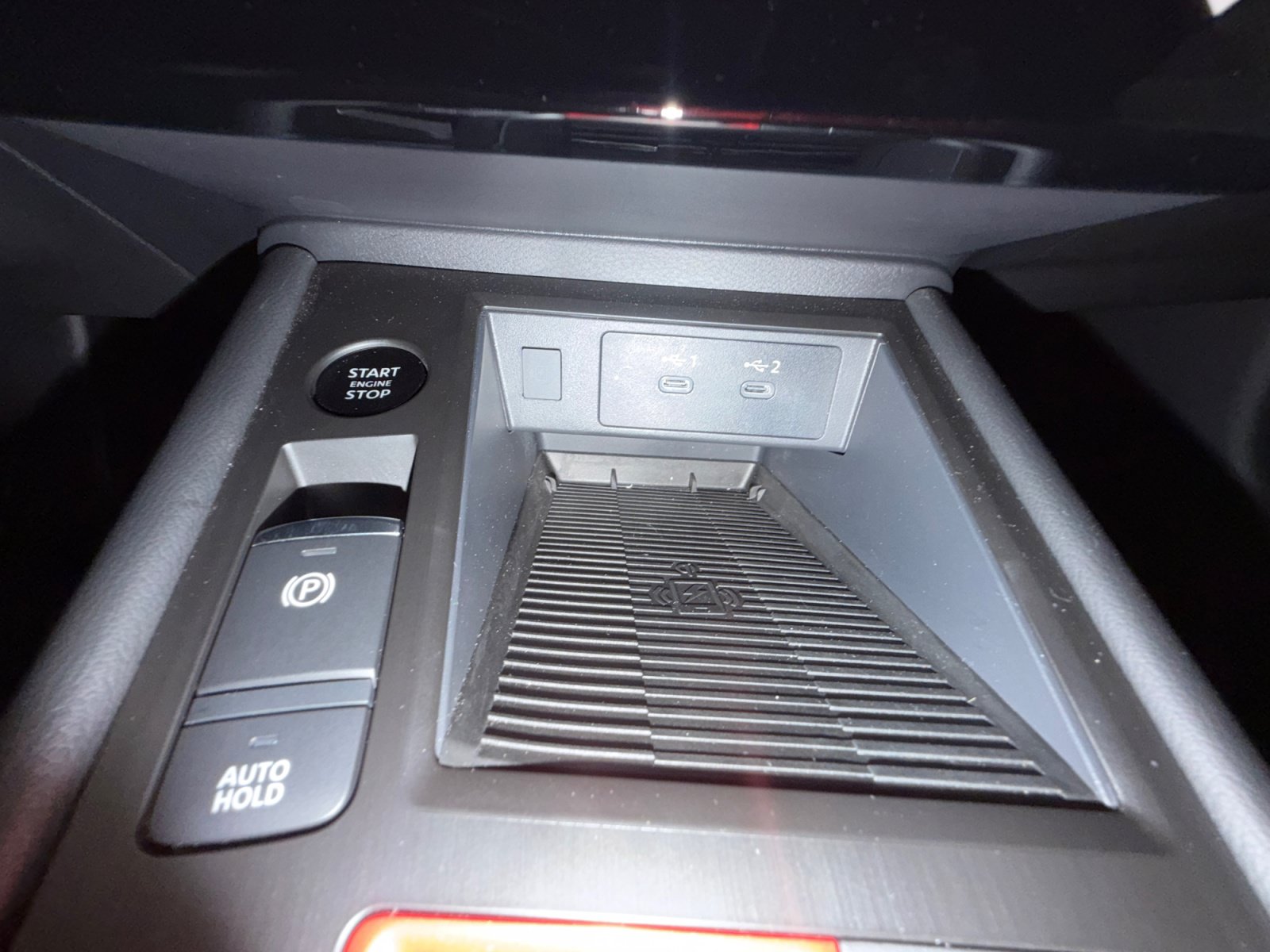 Used 2026 Nissan Kicks SR FWD image 38