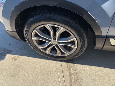 Used 2020 Honda CR-V Touring image 32