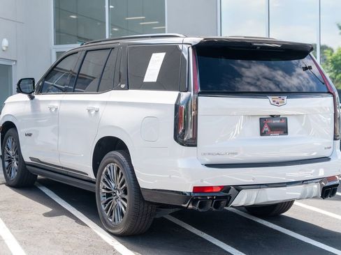 Used 2023 Cadillac Escalade V AWD/4WD image 17