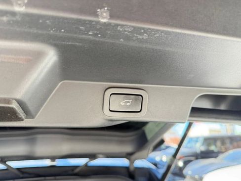 Used 2017 Land Rover Range Rover Sport HSE Dynamic image 37