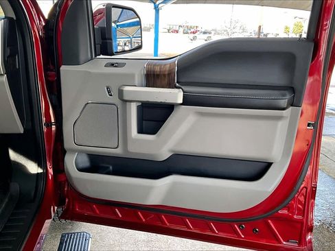 Used 2018 Ford F150 Lariat w/ Equipment Group 502A Luxury image 23