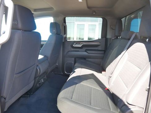 Used 2023 Chevrolet Silverado 1500 LT AWD/4WD image 8