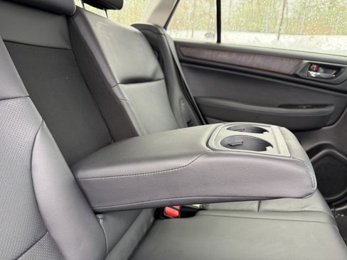 Used 2017 Subaru Outback 2.5i Limited image 40