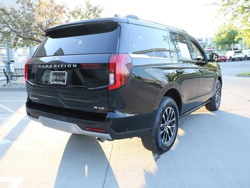 Used 2025 Ford Expedition Platinum AWD/4WD image 5