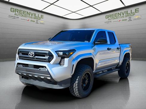 Used 2024 Toyota Tacoma SR image 2