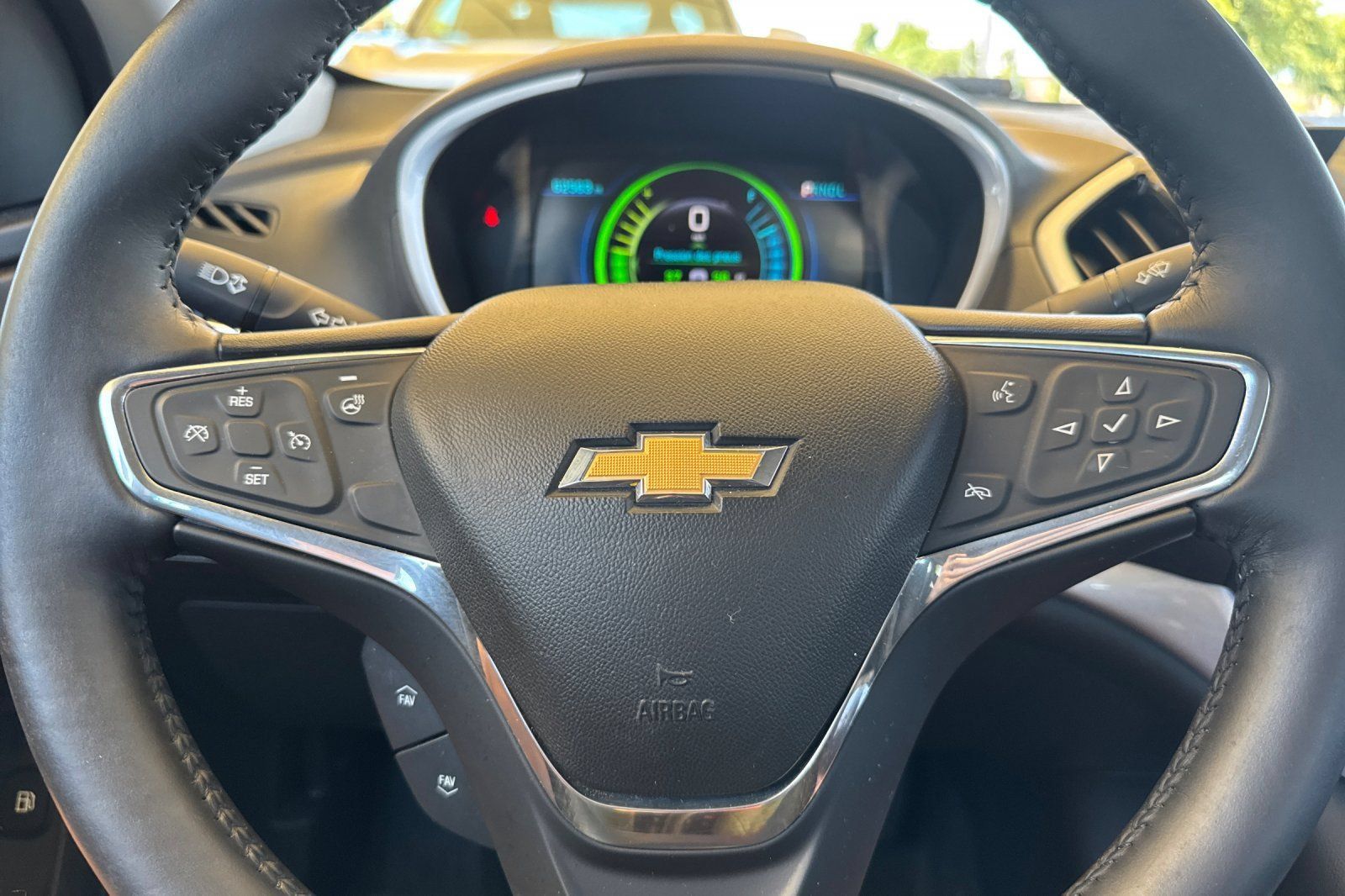 Used 2017 Chevrolet Volt LT w/ Comfort Package FWD image 26