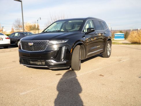 Used 2020 Cadillac XT6 Premium Luxury image 26