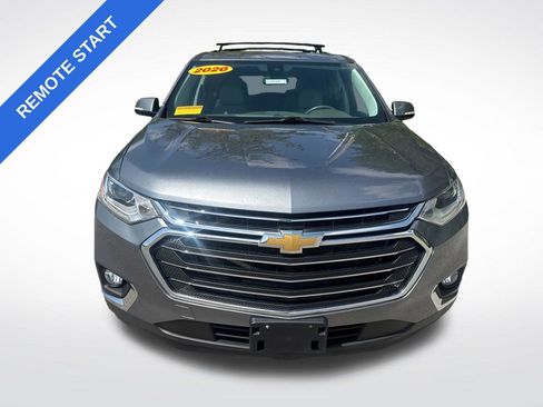 Used 2020 Chevrolet Traverse LT w/ LPO, 'HIT The Road' Package AWD/4WD image 9