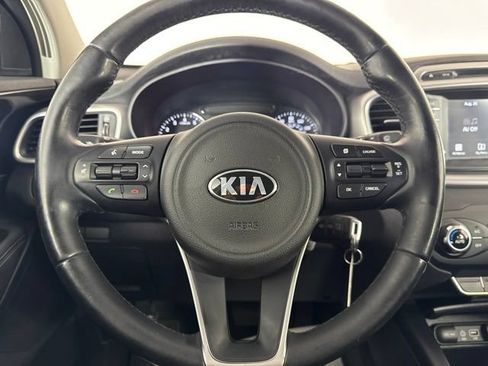 Used 2017 Kia Sorento FWD w/ LX Convenience Package image 19