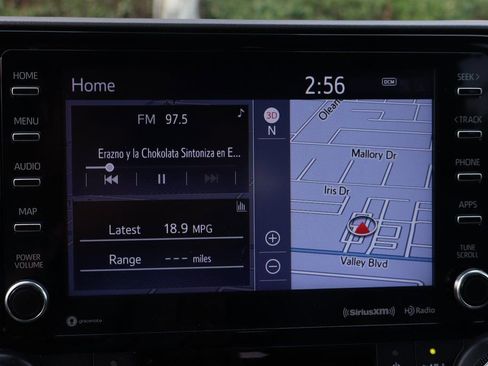 Used 2021 Toyota Highlander XLE image 30