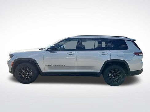 Used 2024 Jeep Grand Cherokee L Altitude AWD/4WD image 4