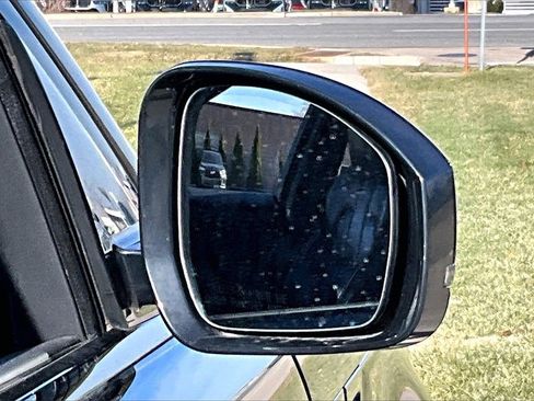 Used 2017 Land Rover Range Rover Sport HSE image 23