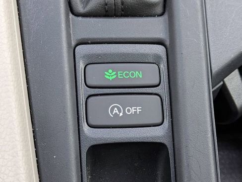 Used 2025 Honda Accord SE image 32