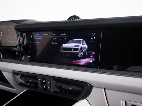 Certified 2026 Porsche Cayenne E-Hybrid AWD/4WD image 74