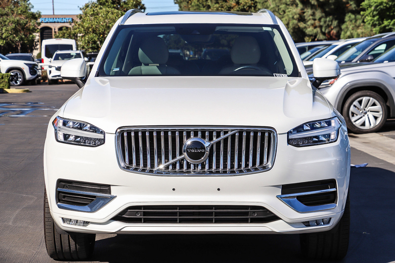 Used 2020 Volvo XC90 T6 Inscription w/ Protection Package Premier AWD/4WD image 2