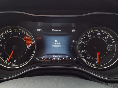 Used 2021 Jeep Cherokee Trailhawk AWD/4WD image 20