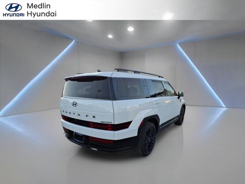 Used 2025 Hyundai Santa Fe Calligraphy image 3