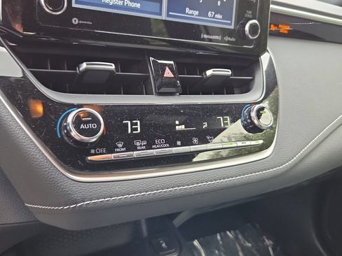 Used 2022 Toyota Corolla XSE FWD image 21