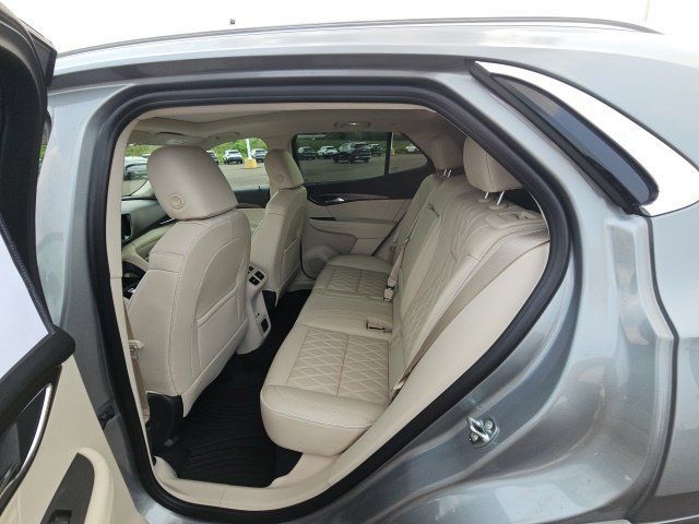 Used 2023 Buick Envision Avenir AWD/4WD image 13
