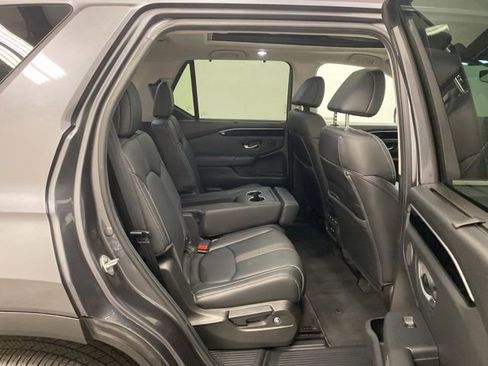 Certified 2025 Honda Pilot Touring image 28