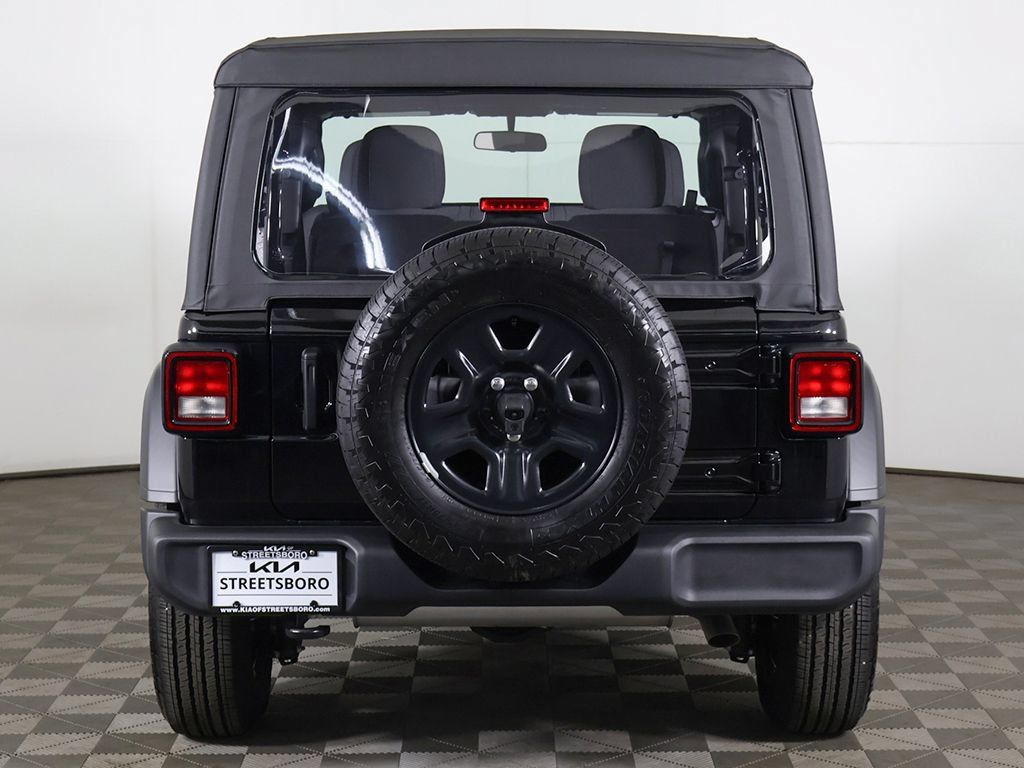 Used 2026 Jeep Wrangler Sport AWD/4WD image 9