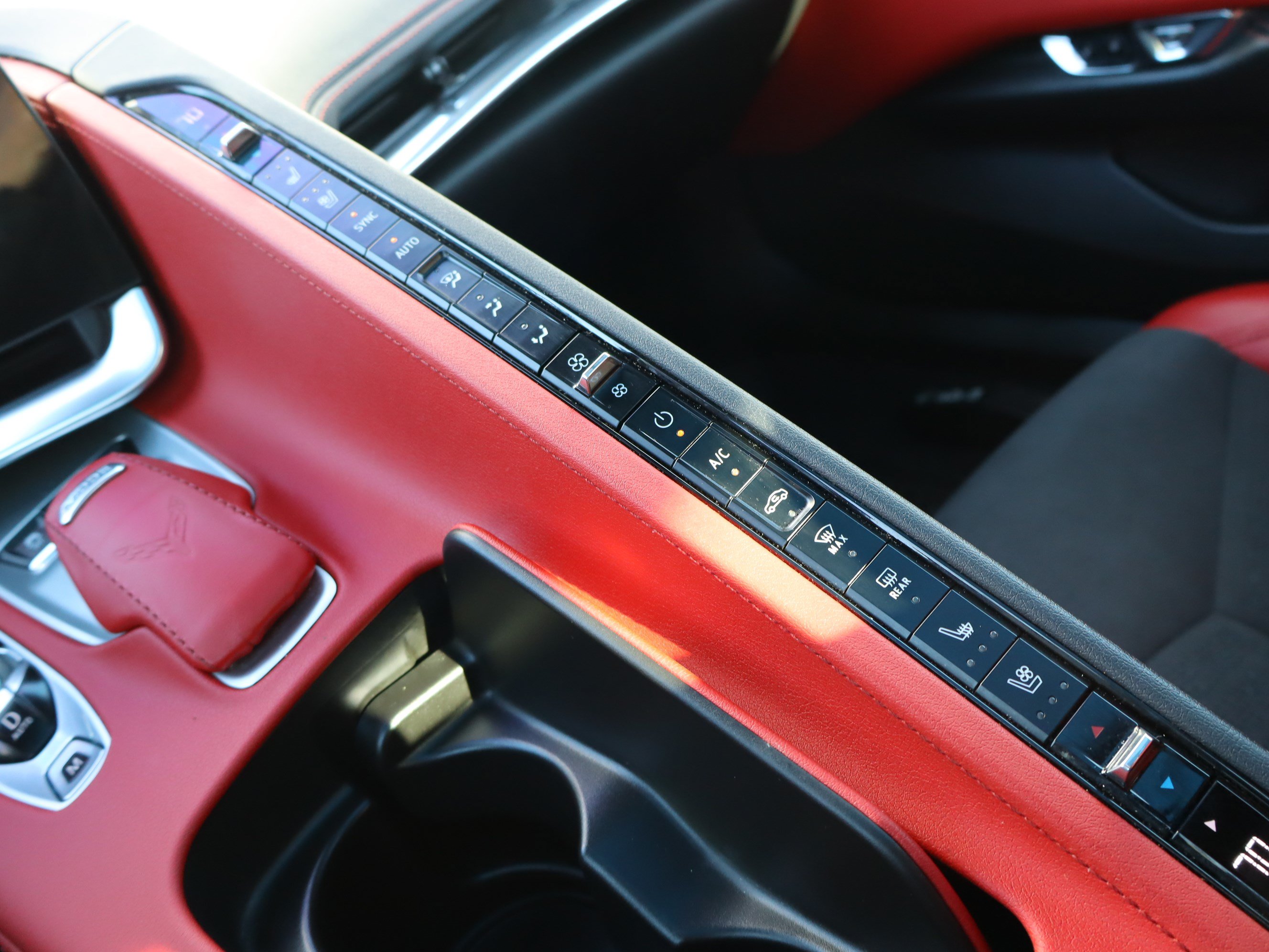 Used 2020 Chevrolet Corvette Stingray Preferred Cpe w/ 2LT Preferred Equipment Group RWD image 28