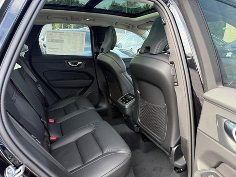New 2026 Volvo XC60 B5 Ultra w/ Protection Package Premier image 5