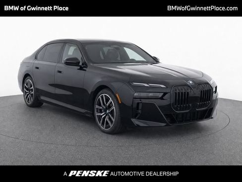 Used 2023 BMW i7 xDrive60 AWD/4WD image 1