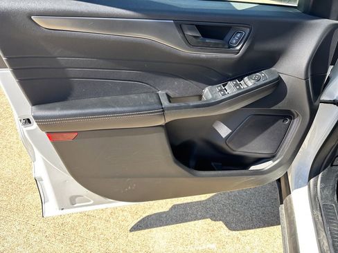 Used 2024 Ford Escape Active image 10