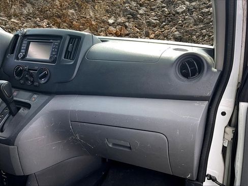 Used 2015 Nissan NV200 SV w/ Technology Package image 13