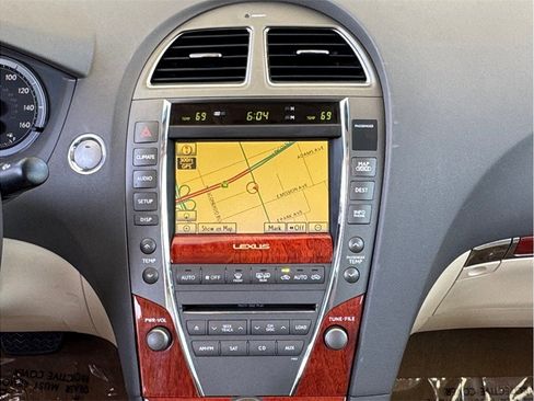 Used 2011 Lexus ES 350 FWD image 11