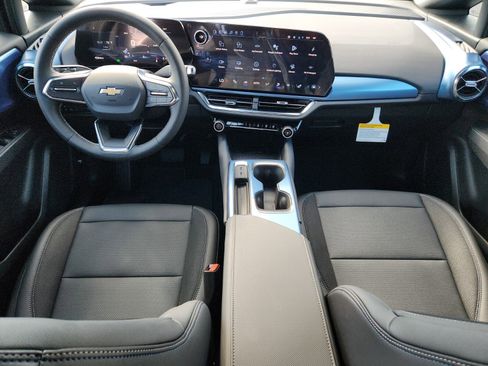 New 2026 Chevrolet Equinox EV LT image 8