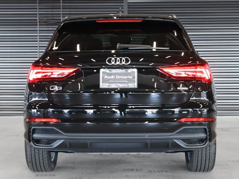 New 2025 Audi Q3 2.0T Premium image 15