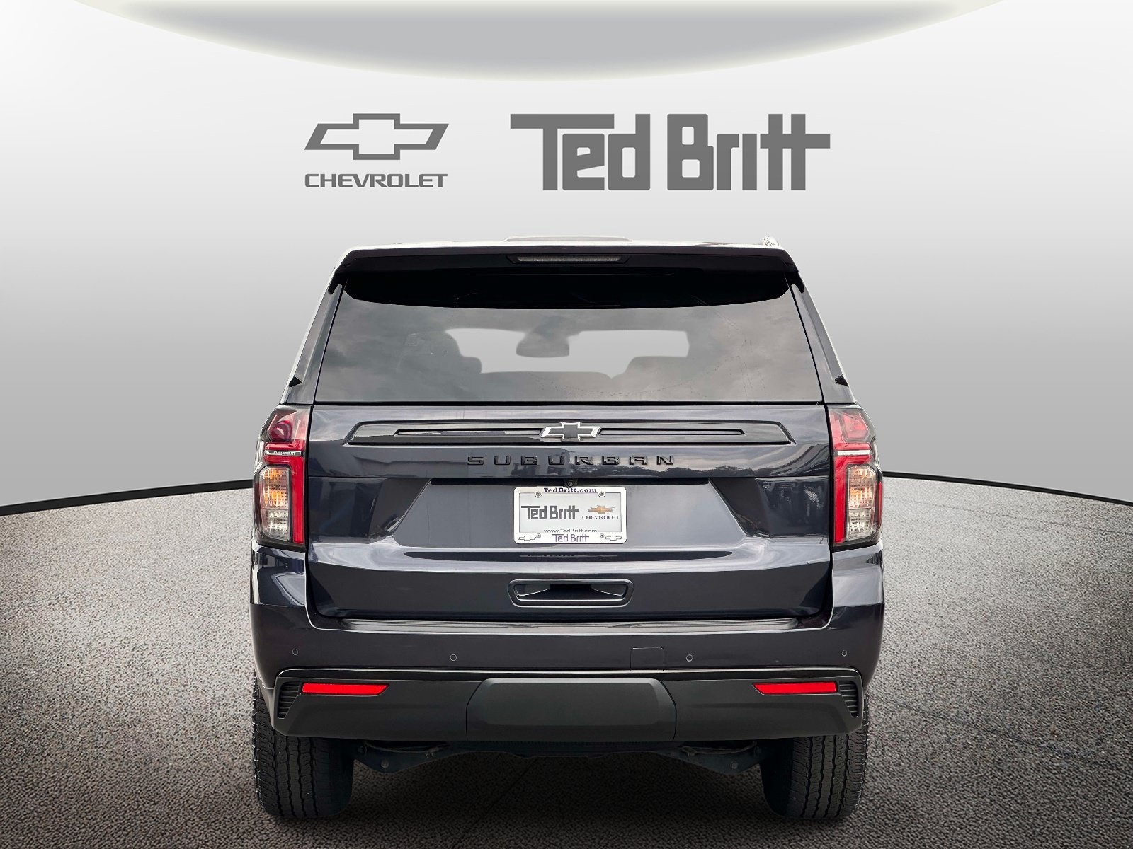 Used 2024 Chevrolet Suburban Z71 w/ Luxury Package AWD/4WD image 5