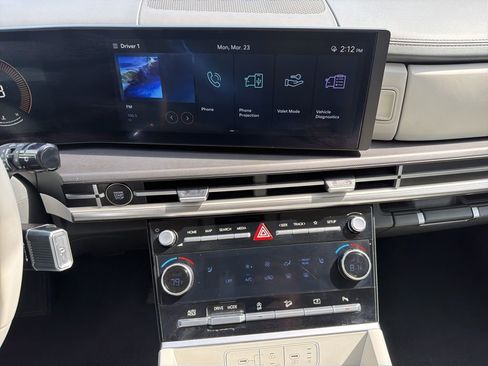 Used 2025 Hyundai Santa Fe SEL FWD image 25
