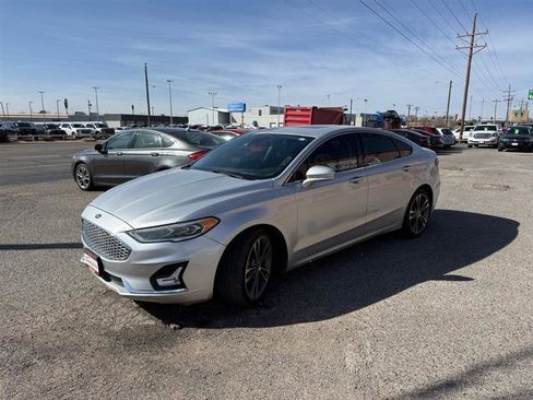 Used 2019 Ford Fusion Titanium image 2