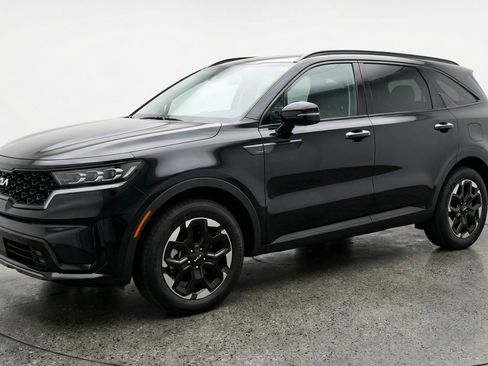 Used 2024 Kia Sorento S AWD/4WD image 3