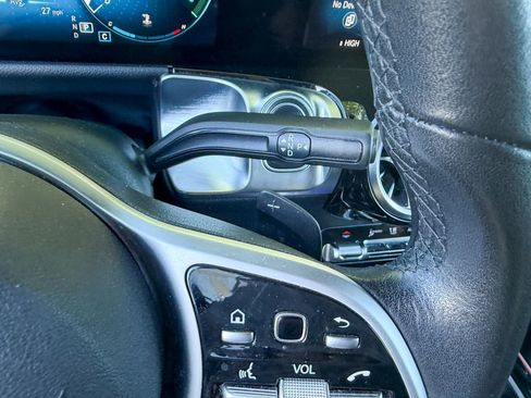 Used 2020 Mercedes-Benz GLB 250 image 18