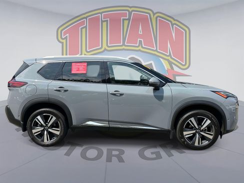 Certified 2023 Nissan Rogue Platinum w/ Platinum Premium Package AWD/4WD image 2