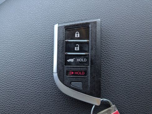 Used 2023 Acura MDX SH-AWD image 32