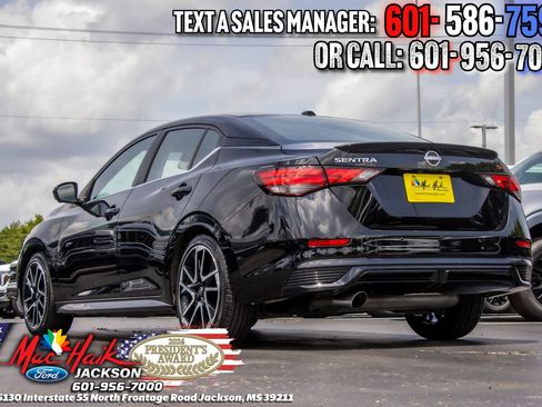 Used 2025 Nissan Sentra SR w/ SR Premium Package FWD image 4