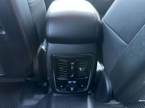 Used 2018 Jeep Grand Cherokee Limited AWD/4WD image 25