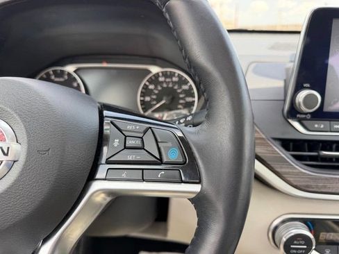 Used 2019 Nissan Altima 2.5 Platinum AWD/4WD image 12