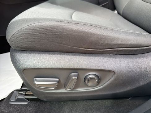 Used 2024 Toyota RAV4 XLE FWD image 10
