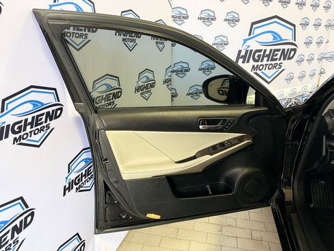 Used 2015 Lexus IS 250 AWD image 12