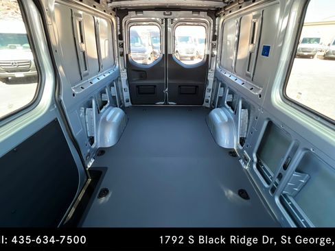 Used 2026 Mercedes-Benz Sprinter 2500 image 24