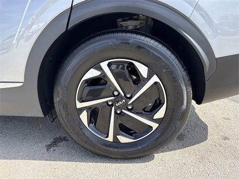 Certified 2023 Kia Sportage LX image 31